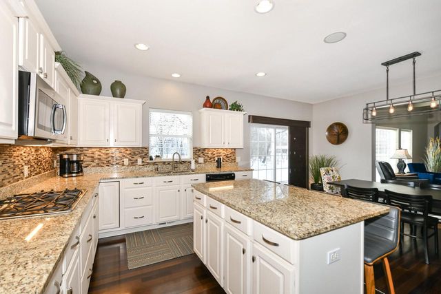 955 Dana LANE, Waukesha, WI 53189