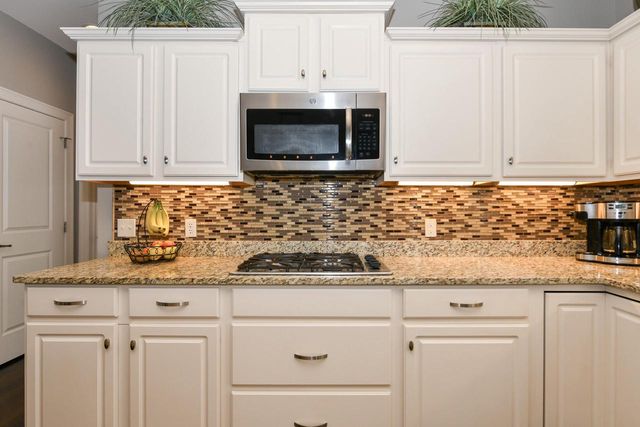 955 Dana LANE, Waukesha, WI 53189