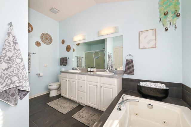 955 Dana LANE, Waukesha, WI 53189