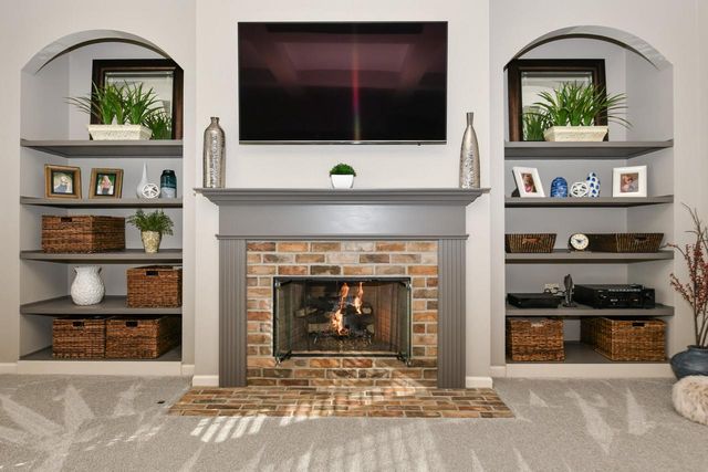 955 Dana LANE, Waukesha, WI 53189