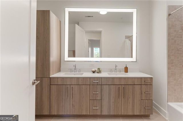 775 Juniper Street NE 617, Atlanta, GA 30308