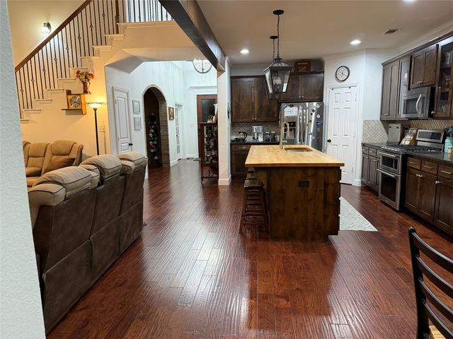 11900 Drummond Lane, Fort Worth, TX 76108