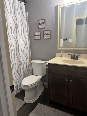 11900 Drummond Lane, Fort Worth, TX 76108