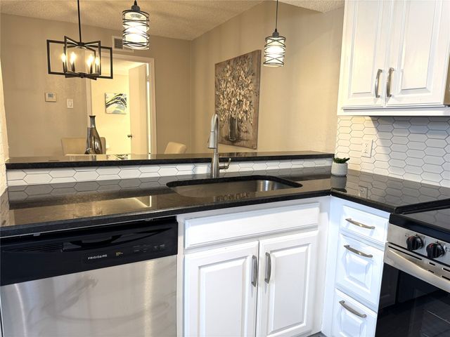 871 Dublin Drive D, Richardson, TX 75080