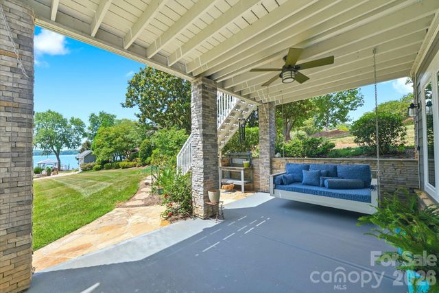4293 Harbor Lane, Sherrills Ford, NC 28673