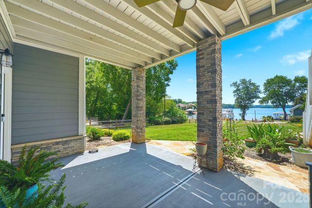 4293 Harbor Lane, Sherrills Ford, NC 28673