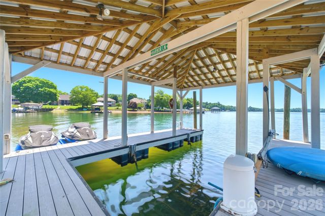 4293 Harbor Lane, Sherrills Ford, NC 28673