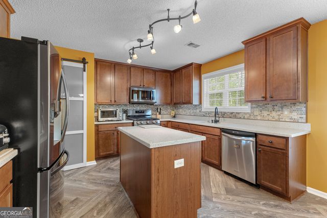 368 Yellowwood Drive, Sharpsburg, GA 30277