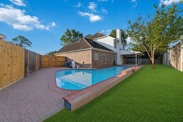 1508 Red Bud Court, Pearland, TX 77581