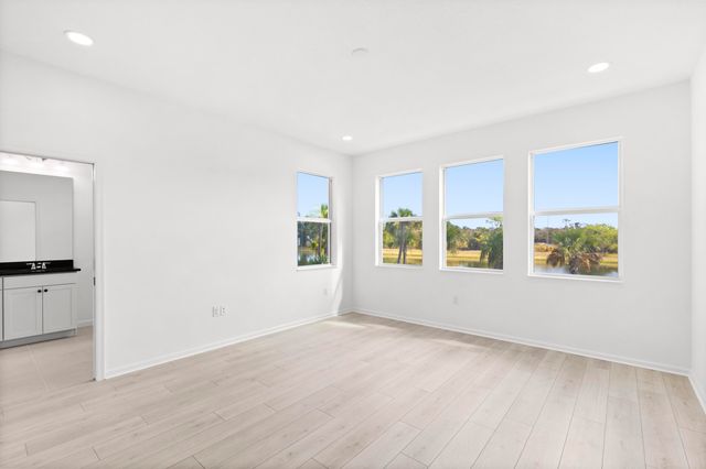 4416 Longwood Lk Square, Westlake, FL 33470