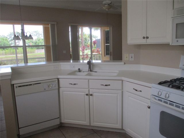 840 KING LEON WAY, Sun City Center, FL 33573