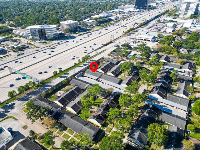 235 W Tri Oaks Lane 235, Houston, TX 77043