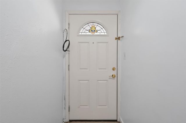 235 W Tri Oaks Lane 235, Houston, TX 77043