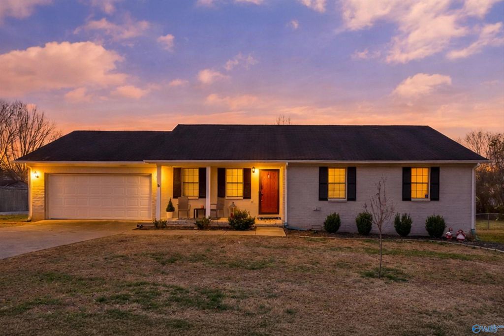 398 Little Lones Road, Huntsville, AL 35811