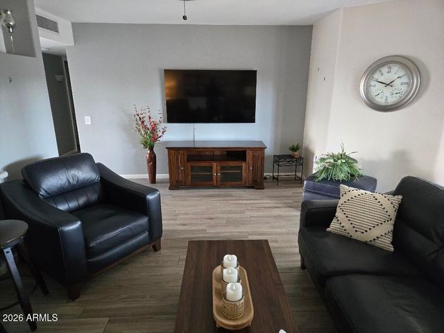 10841 W ACACIA Drive, Sun City, AZ 85373