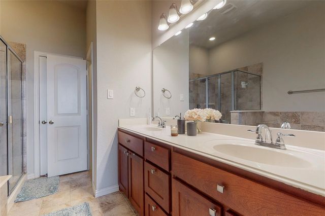 2556 Sarah Lane, Lewisville, TX 75056