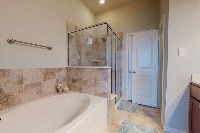 2556 Sarah Lane, Lewisville, TX 75056