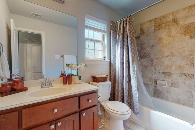 2556 Sarah Lane, Lewisville, TX 75056