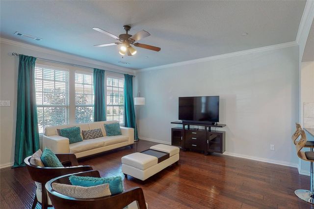2556 Sarah Lane, Lewisville, TX 75056