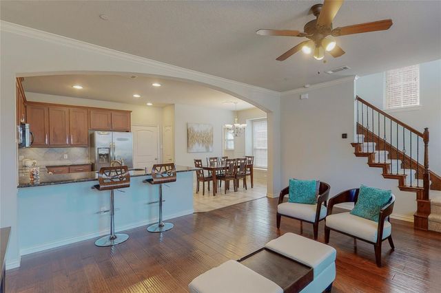 2556 Sarah Lane, Lewisville, TX 75056