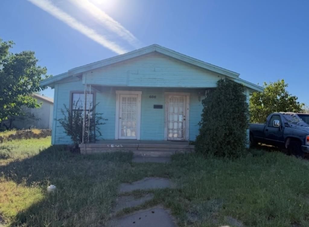 606 State, Big Spring, TX 79720
