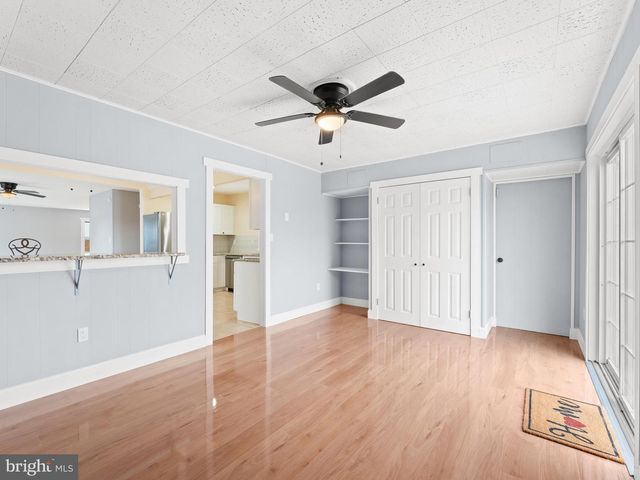 24 MARSHALL LANE, Willingboro, NJ 08046