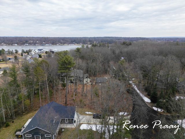 5439 Shawnee Road, Pentwater Twp, MI 49449