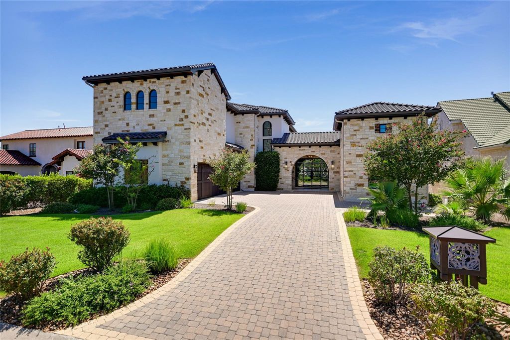 129 Applehead Island DR, Horseshoe Bay, TX 78657