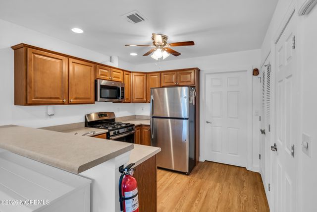 16 E Shore Street, Keansburg, NJ 07734