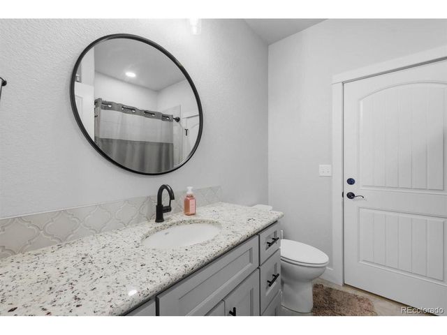 421 N Heather Dr, Pueblo, CO 81007