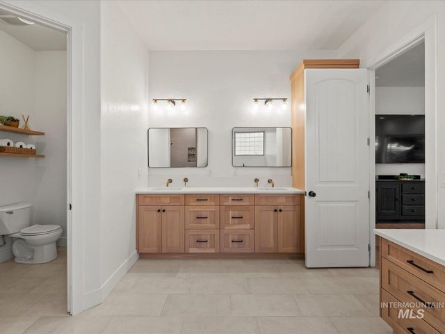 6255 S Tarrega Ln, Meridian, ID 83642