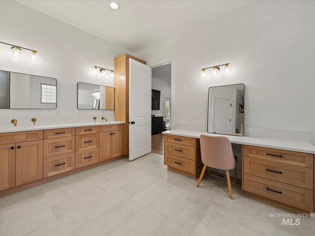 6255 S Tarrega Ln, Meridian, ID 83642