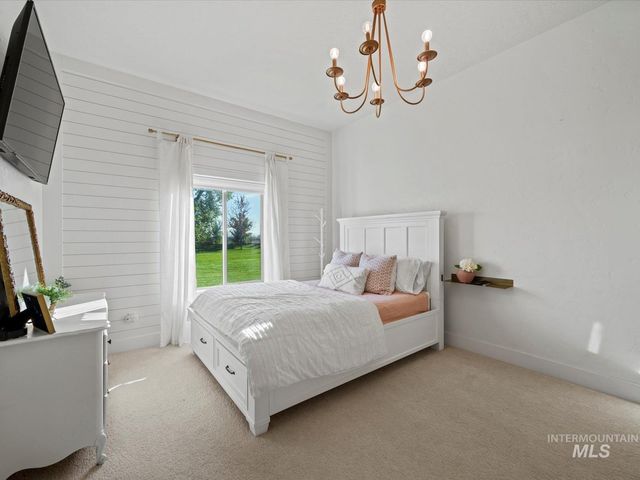 6255 S Tarrega Ln, Meridian, ID 83642