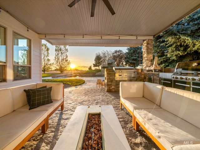 6255 S Tarrega Ln, Meridian, ID 83642