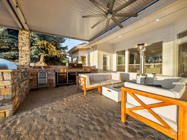 6255 S Tarrega Ln, Meridian, ID 83642