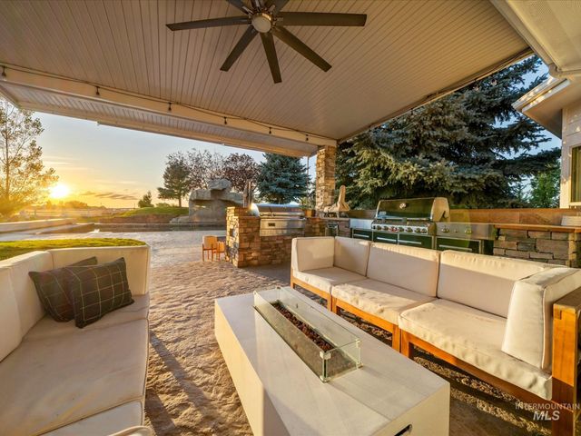 6255 S Tarrega Ln, Meridian, ID 83642