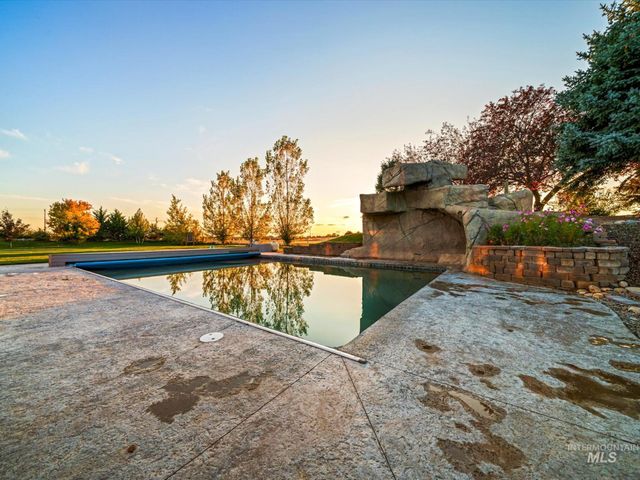 6255 S Tarrega Ln, Meridian, ID 83642