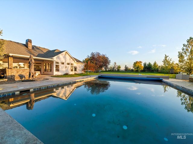 6255 S Tarrega Ln, Meridian, ID 83642