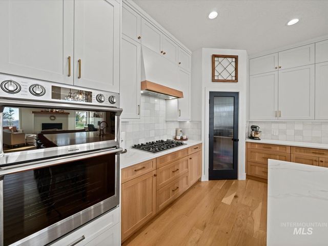 6255 S Tarrega Ln, Meridian, ID 83642