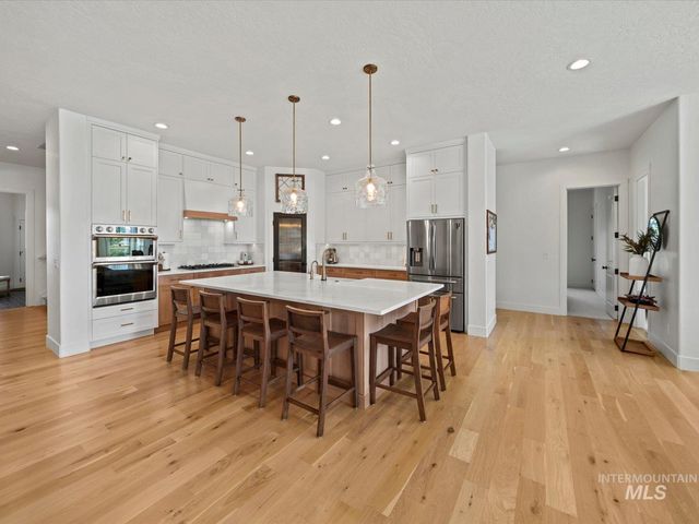 6255 S Tarrega Ln, Meridian, ID 83642