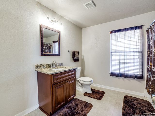 212 Springtree Trail, Cibolo, TX 78108