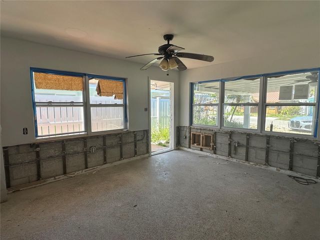 13434 1ST ST E, Madeira Beach, FL 33708