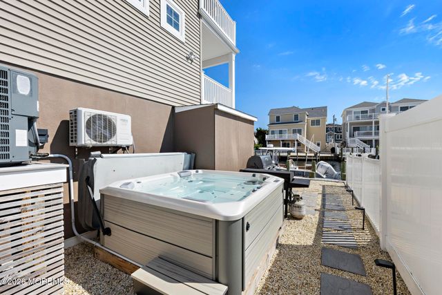 41 Harry Drive, Beach Haven West, NJ 08050