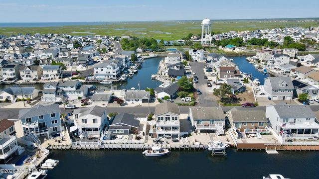 41 Harry Drive, Beach Haven West, NJ 08050