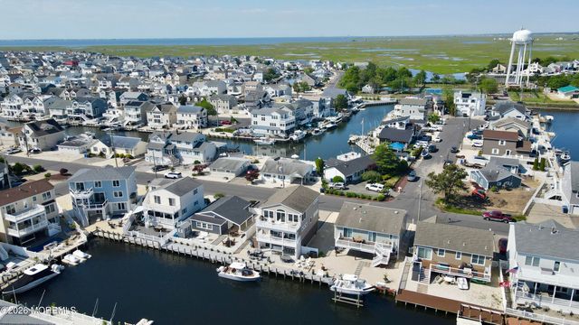 41 Harry Drive, Beach Haven West, NJ 08050