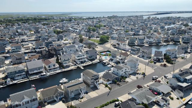 41 Harry Drive, Beach Haven West, NJ 08050