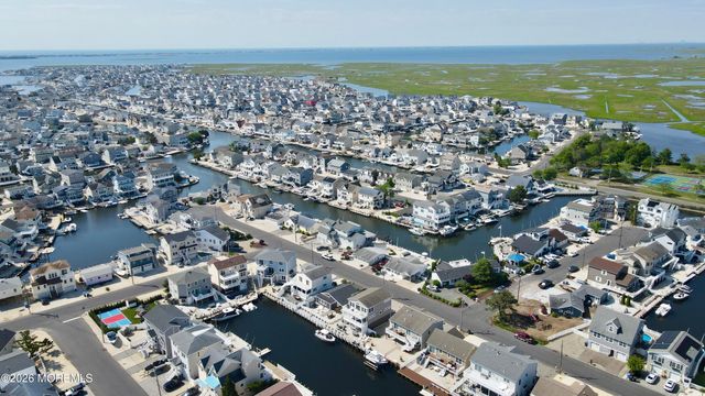 41 Harry Drive, Beach Haven West, NJ 08050