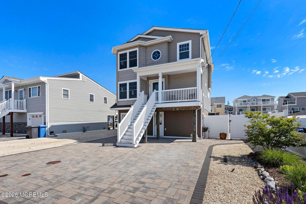 41 Harry Drive, Beach Haven West, NJ 08050