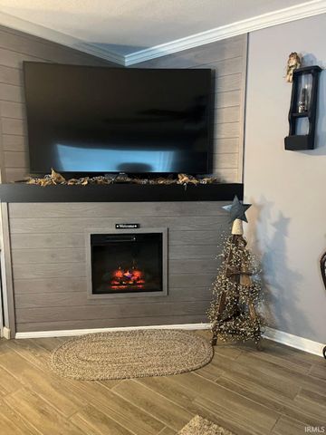 2004 Forbes Road, Vincennes, IN 47591