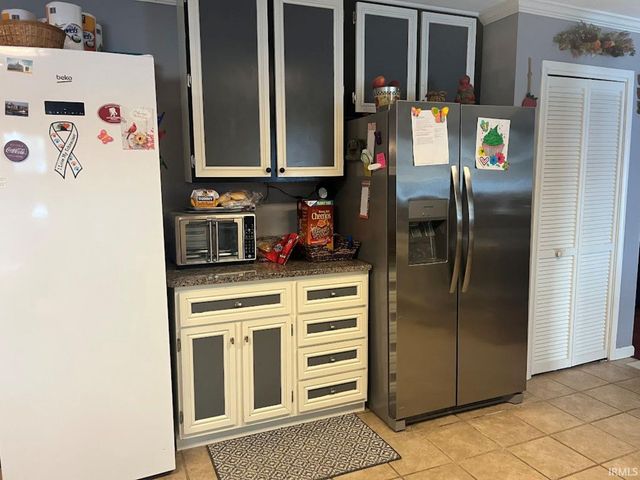 2004 Forbes Road, Vincennes, IN 47591